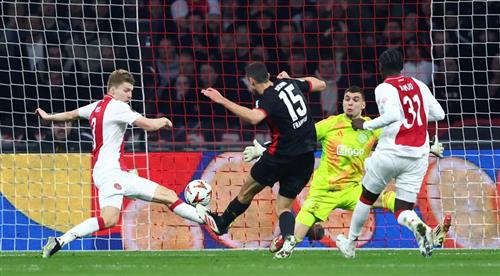 अजाक्स बनाम आइंट्राच्ट फ्रैंकफर्ट