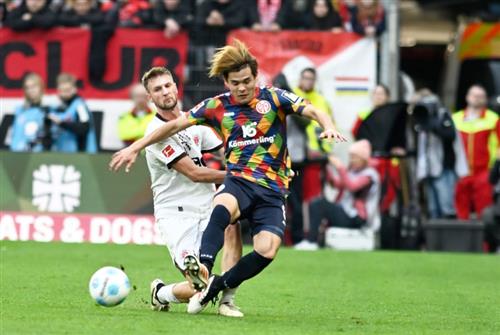 मेन्ज़ 05 बनाम सेंट पॉली