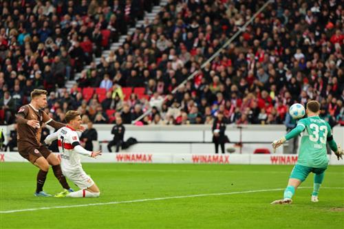 वीएफबी स्टटगार्ट बनाम सेंट पॉली