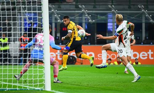 इंटर मिलान बनाम वेनिस