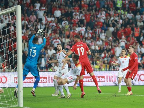 तुर्किये बनाम मोंटेनेग्रो