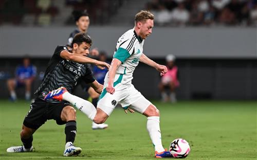 योकोहामा मैरिनो बनाम न्यूकैसल यूनाइटेड