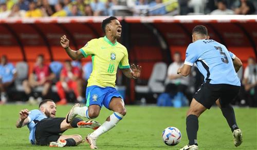 उरुग्वे बनाम ब्राज़ील