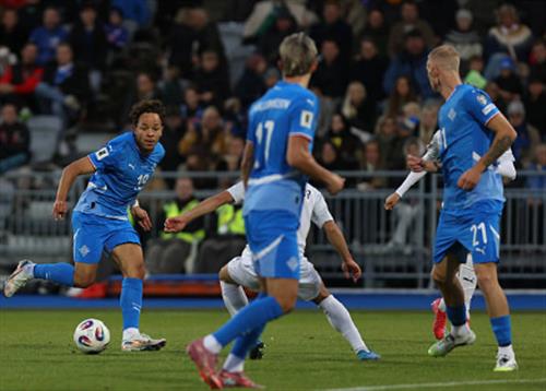 आइसलैंड बनाम अज़रबैजान