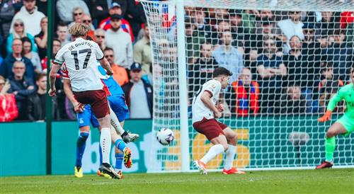 क्रिस्टल पैलेस बनाम मैनचेस्टर सिटी