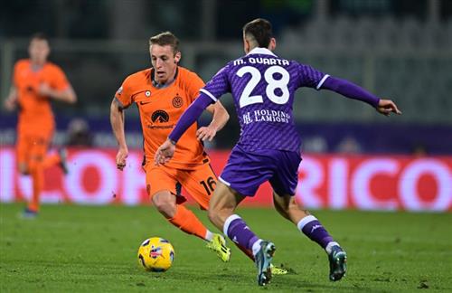 फियोरेंटीना बनाम इंटर मिलान