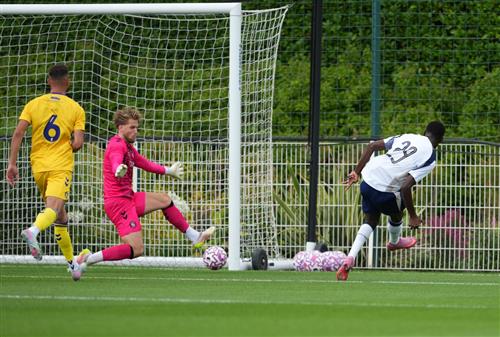 टोटेनहम हॉटस्पर बनाम वायकोम्बे वांडरर्स