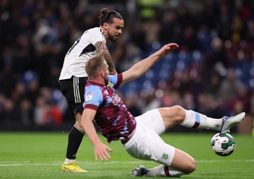 बर्नले बनाम क्रॉली टाउन