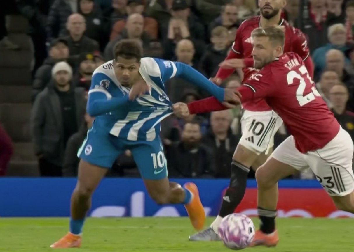 प्रीमियर लीग अधिकारी: ल्यूक शॉ का रुटे के साथ अवैध संपर्क न्यूनतम था, इसलिए लक्ष्य वैध है