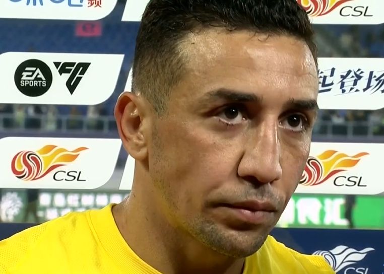 डेविडसन: चेंगचेंग ने जो टचलाइन किक मारी वह गोल किक होनी चाहिए थी। यह अफ़सोस की बात है कि वे गेम नहीं जीत सके।