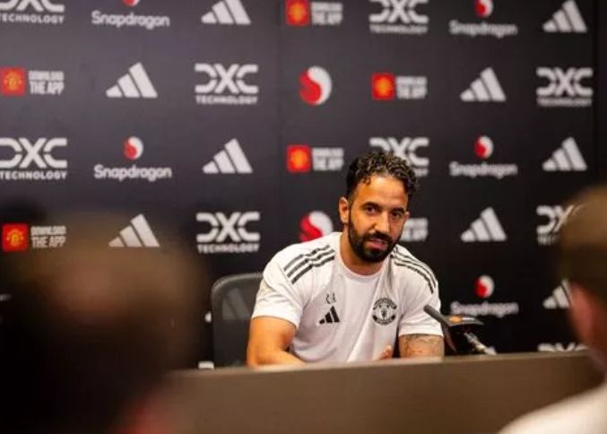 एमोरिम: रोनाल्डो के शब्द हमेशा प्रभावशाली होते हैं, अतीत पर ध्यान न दें बल्कि भविष्य पर ध्यान केंद्रित करें