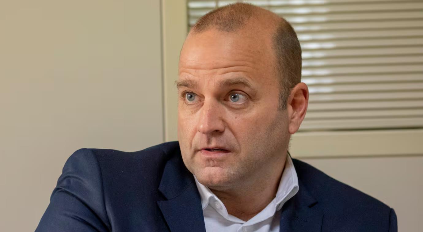 पूर्व उम्मीदवार ने लापोर्टा पर हमला बोला: पांच साल में 1 बिलियन यूरो का नुकसान, उनके नेतृत्व में बार्सिलोना का कोई भविष्य नहीं है