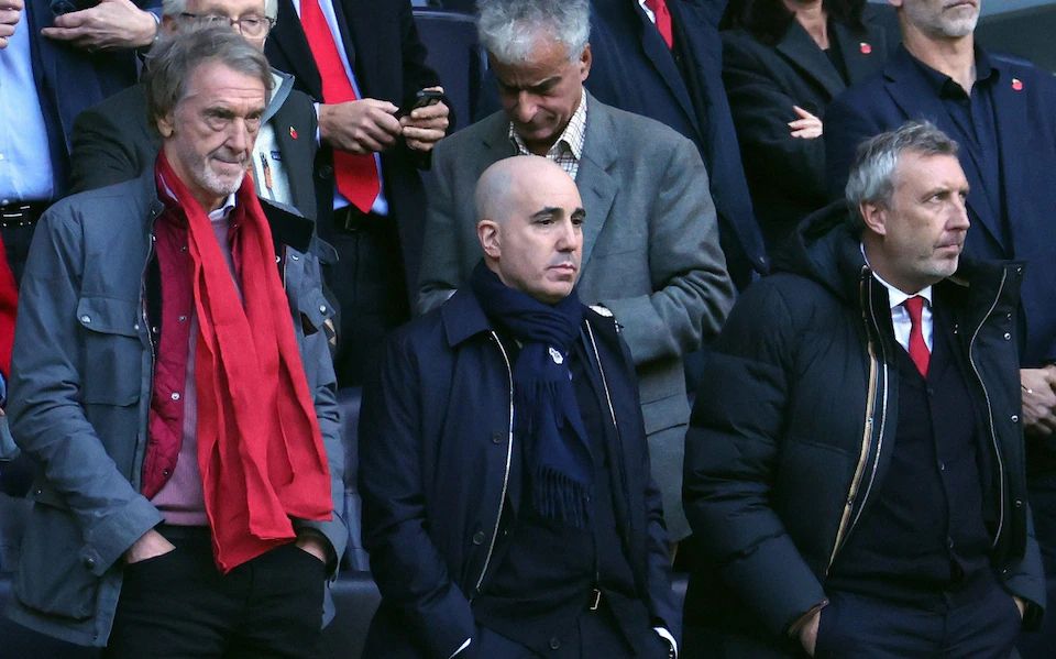 टेलीग्राफ: मैनचेस्टर यूनाइटेड ने कर्मचारियों के सोशल मीडिया के प्रबंधन को मजबूत किया है और पर्दे के पीछे की सामग्री की निजी पोस्टिंग पर रोक लगा दी है